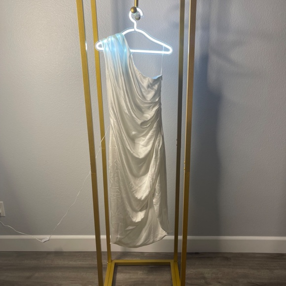 Elliat Cassini Dress - Picture 9 of 10